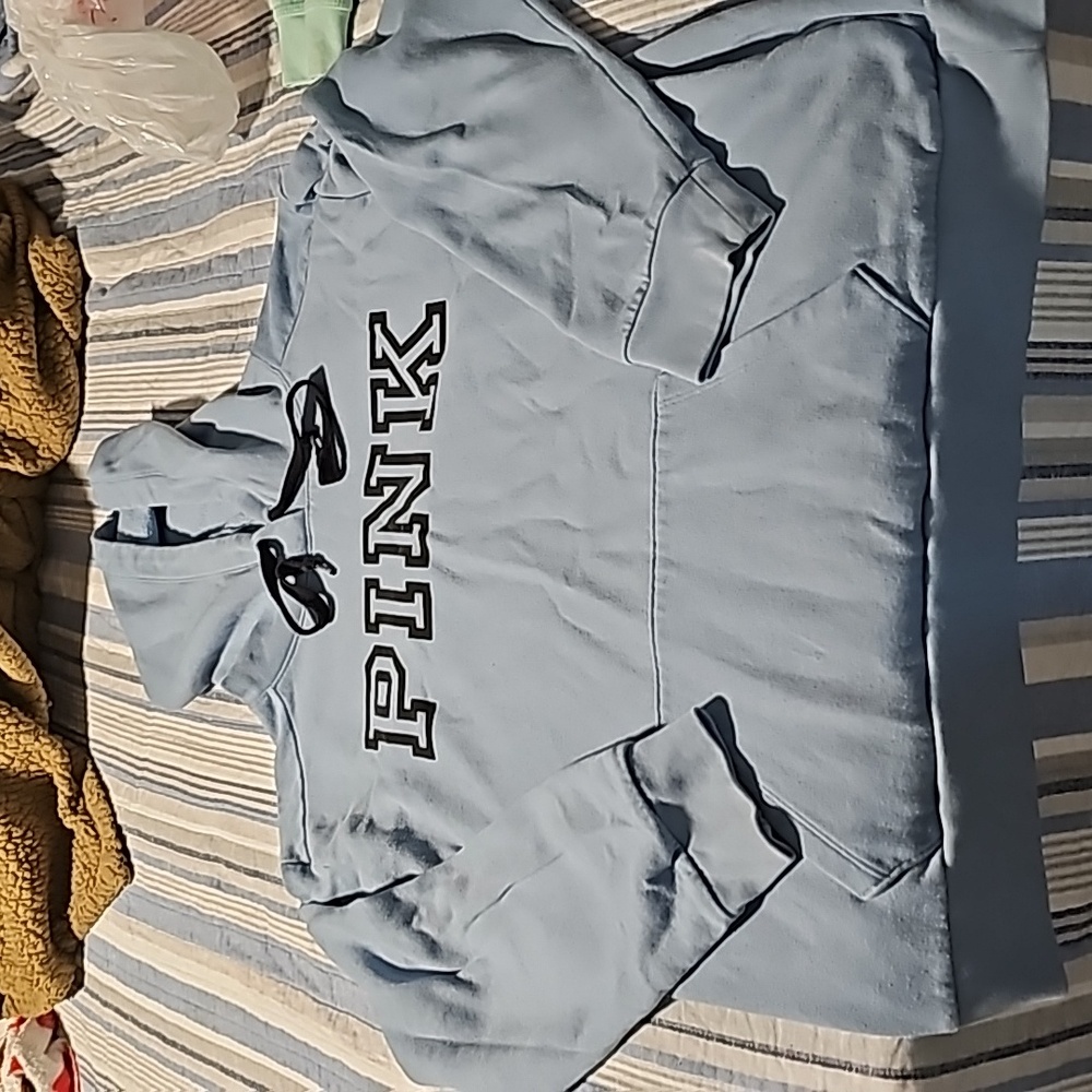 PINK VICTORIA SECRET HOODIE
